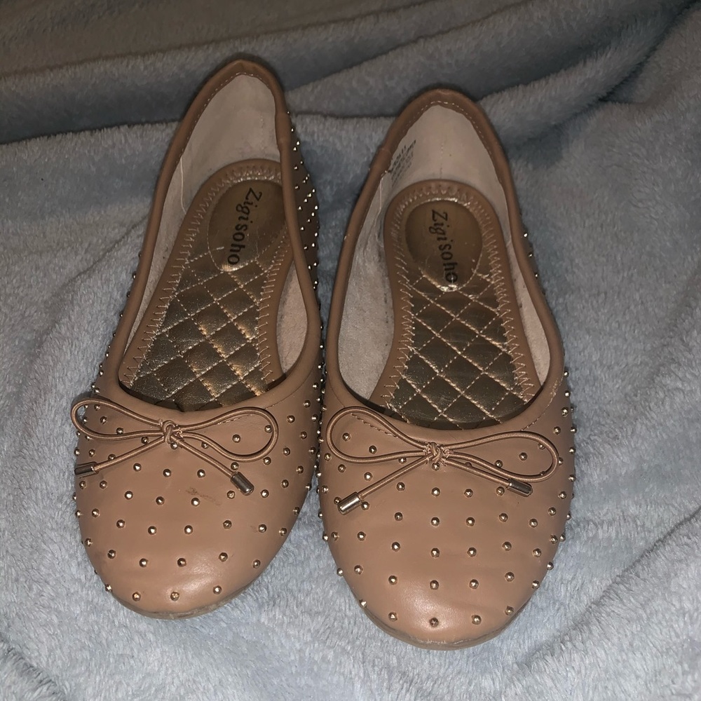 Zigi Soho tan studded flats